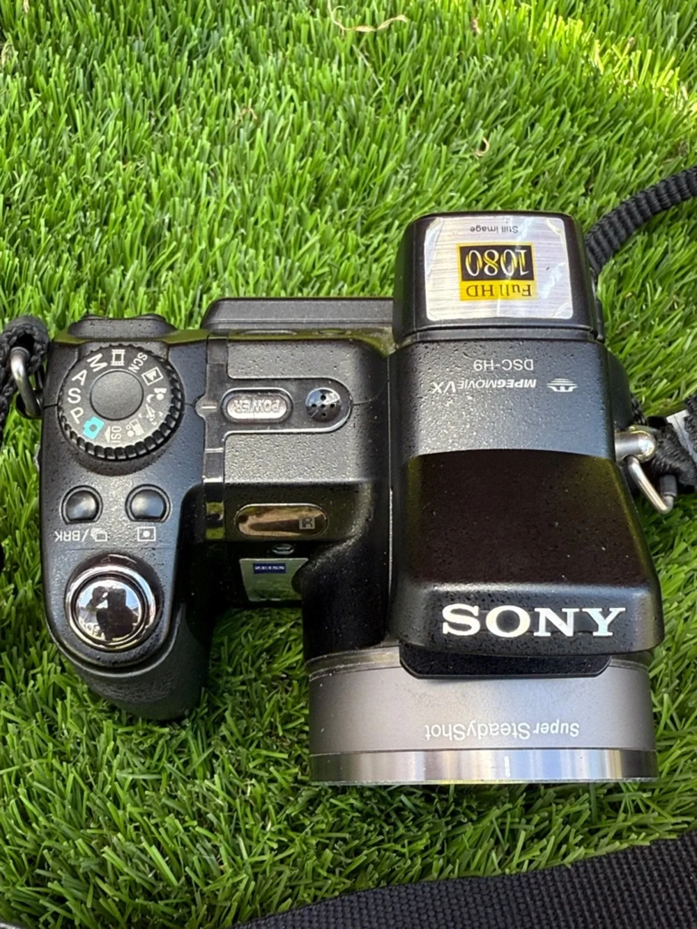 Sony Black Bridge Camera with Carl Zeiss Lens and Branded Strap